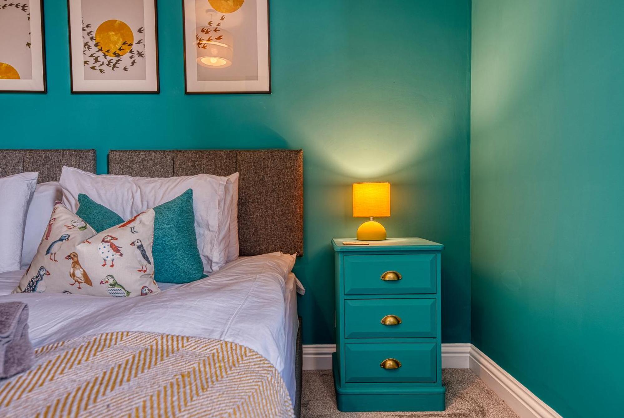 2 Bedrooms Modern, Stunning & Stylish Contractor House, Prime Portsmouth Location With Free Parking Permit, Summer Special Offer!! - By Blue Puffin Stays المظهر الخارجي الصورة