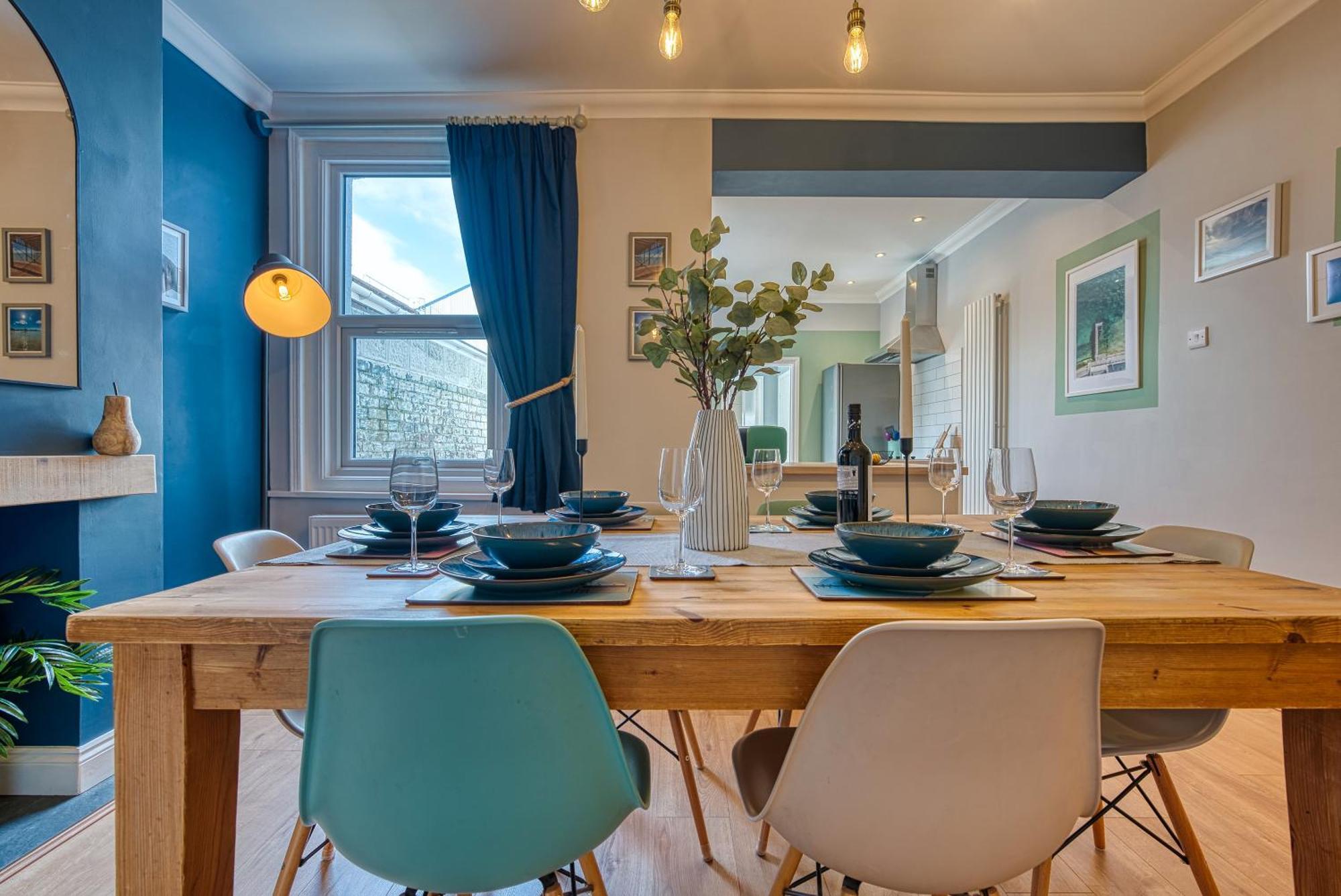 2 Bedrooms Modern, Stunning & Stylish Contractor House, Prime Portsmouth Location With Free Parking Permit, Summer Special Offer!! - By Blue Puffin Stays المظهر الخارجي الصورة