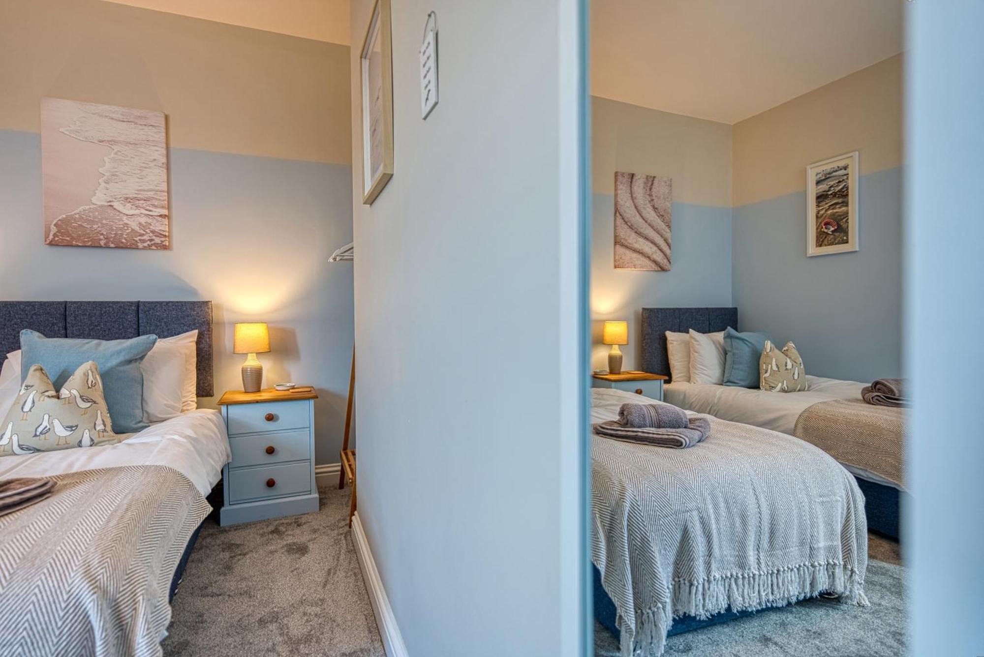 2 Bedrooms Modern, Stunning & Stylish Contractor House, Prime Portsmouth Location With Free Parking Permit, Summer Special Offer!! - By Blue Puffin Stays المظهر الخارجي الصورة