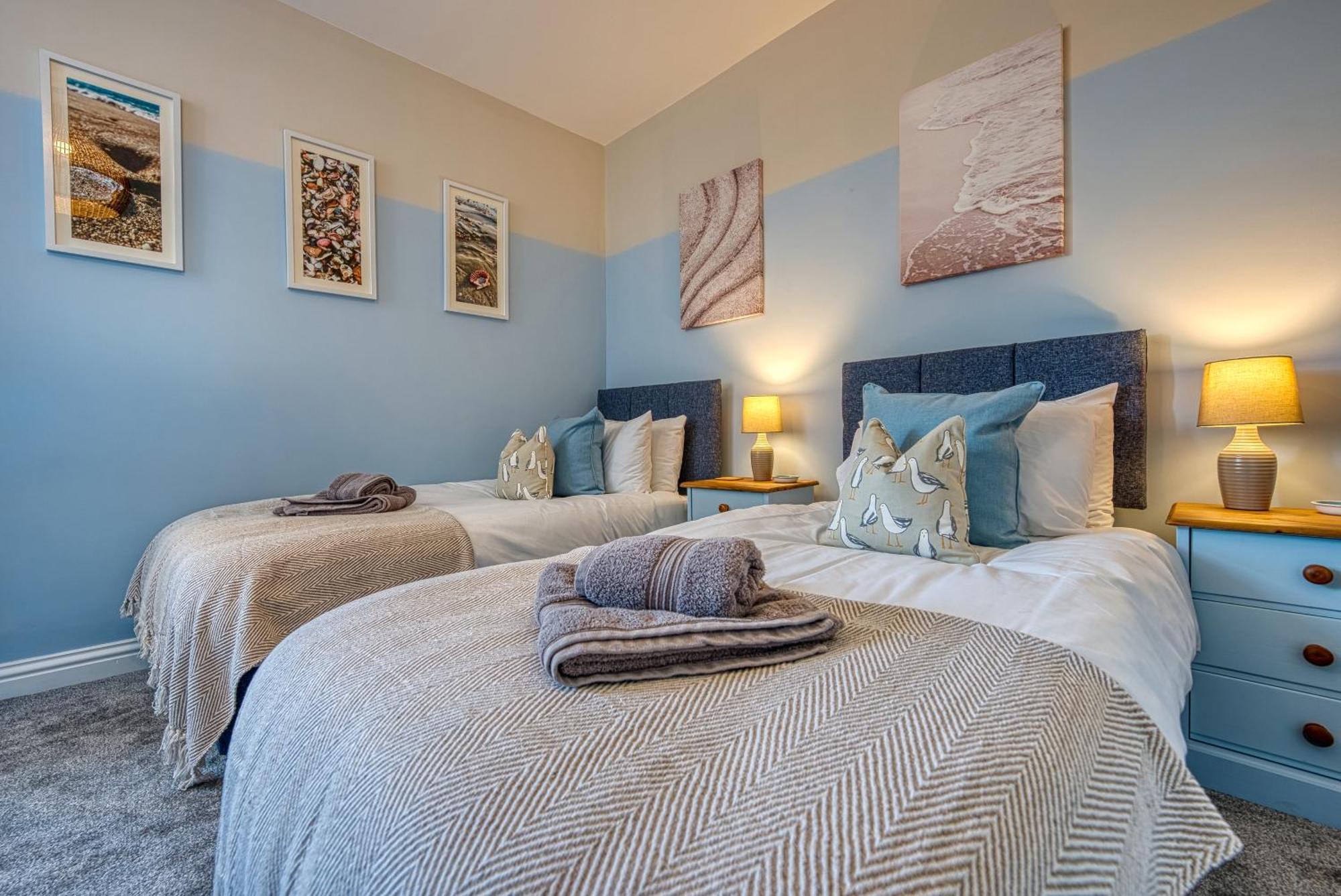 2 Bedrooms Modern, Stunning & Stylish Contractor House, Prime Portsmouth Location With Free Parking Permit, Summer Special Offer!! - By Blue Puffin Stays المظهر الخارجي الصورة